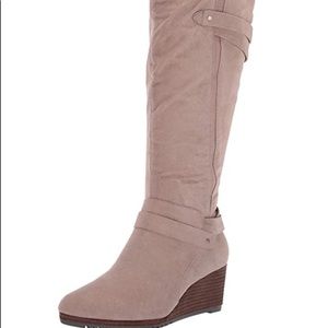 Dr. Scholl’s Check Ie Wedge wide Calf Boot